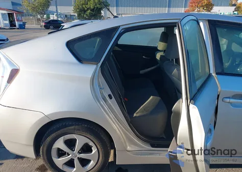 2013 Toyota Prius Two z USA, uszkodzony, nr VIN JTDKN3DU7D5587041